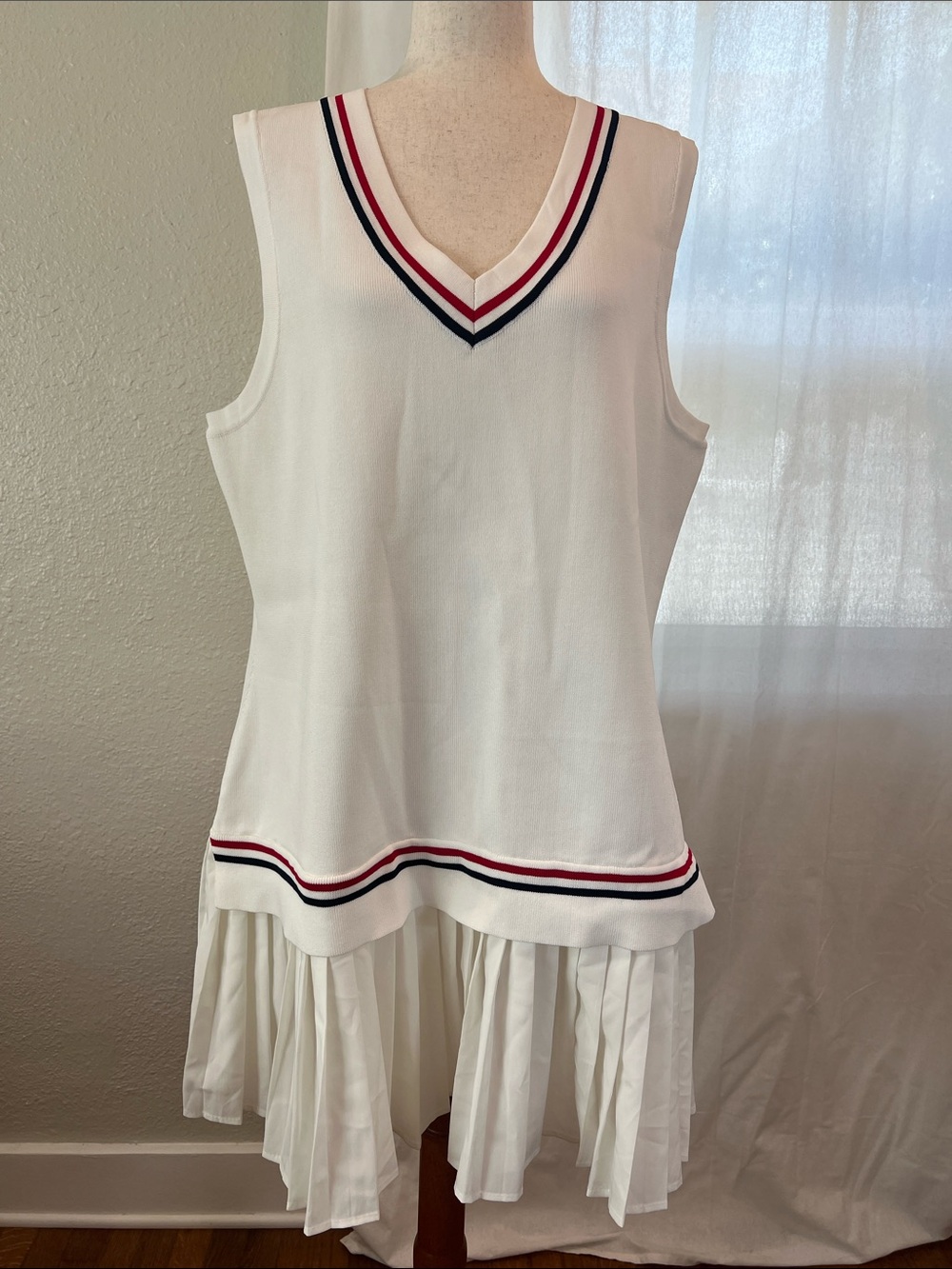 English Factory White V-Neck Sleeveless Mixed Media Pleated Minidress. 1X/2X